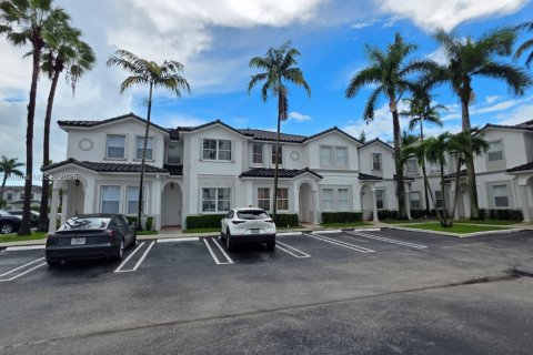 Adosado en alquiler en Doral, Florida, 4 dormitorios, 146.79 m2 № 1931787 - foto 2