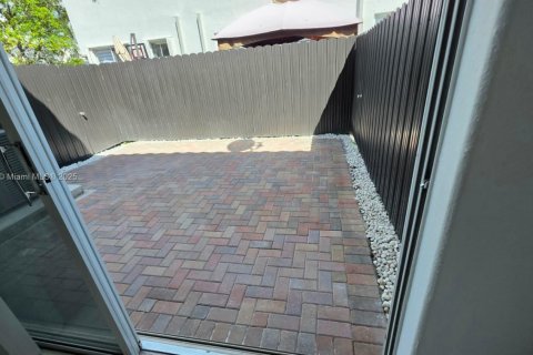 Adosado en alquiler en Doral, Florida, 4 dormitorios, 146.79 m2 № 1931787 - foto 20