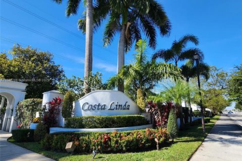 Adosado en alquiler en Doral, Florida, 4 dormitorios, 146.79 m2 № 1931787 - foto 1