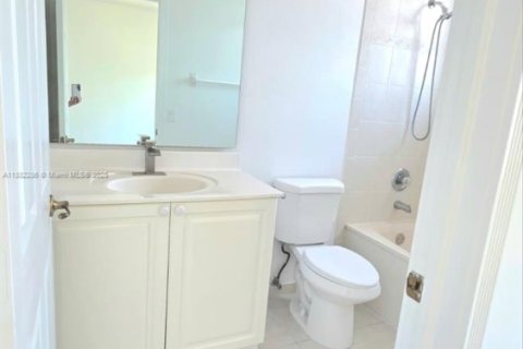 Adosado en alquiler en Doral, Florida, 4 dormitorios, 146.79 m2 № 1931787 - foto 30