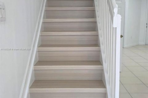 Adosado en alquiler en Doral, Florida, 4 dormitorios, 146.79 m2 № 1931787 - foto 24