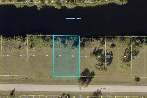 Terrain à Cape Coral, Floride № 2166640