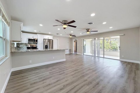 Villa ou maison à vendre à Saint Petersburg, Floride: 3 chambres, 110.74 m2 № 2236519 - photo 4