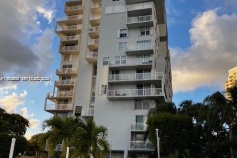 Condo à Miami, Floride, 1 chambre  № 2001347
