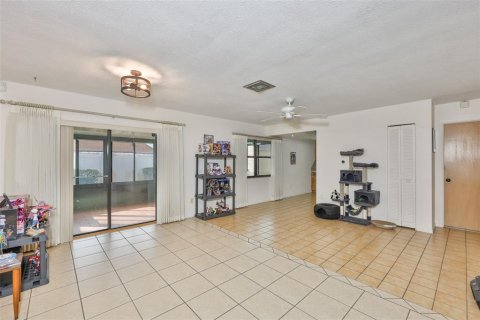 Casa en venta en Saint Petersburg, Florida, 2 dormitorios, 128.86 m2 № 2155580 - foto 6