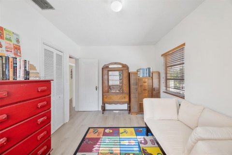 Villa ou maison à vendre à Miami, Floride: 4 chambres, 281.96 m2 № 2248359 - photo 25
