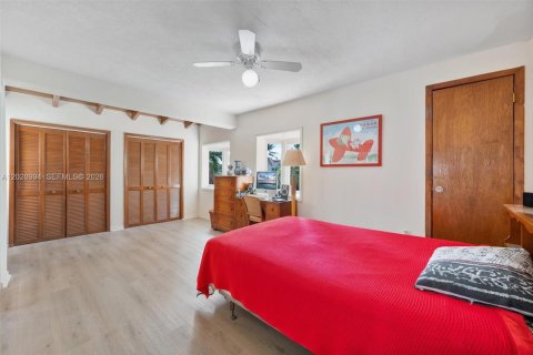 Villa ou maison à vendre à Miami, Floride: 4 chambres, 281.96 m2 № 2248359 - photo 20