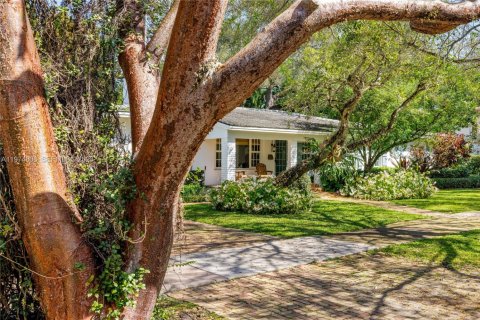 Купить виллу или дом в Корал-Гейблс, Флорида 5 спален, 270.35м2, № 2049754 - фото 20