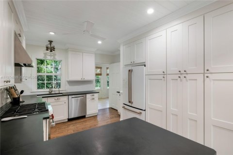 Купить виллу или дом в Корал-Гейблс, Флорида 5 спален, 270.35м2, № 2049754 - фото 27