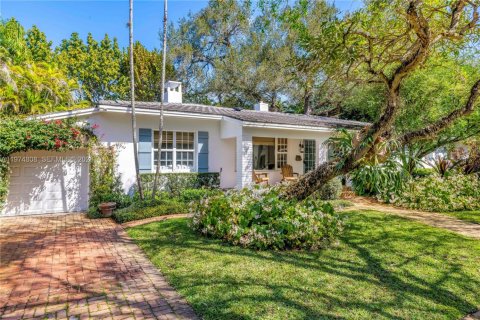 Купить виллу или дом в Корал-Гейблс, Флорида 5 спален, 270.35м2, № 2049754 - фото 22