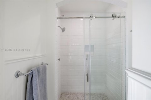 Купить виллу или дом в Корал-Гейблс, Флорида 5 спален, 270.35м2, № 2049754 - фото 14