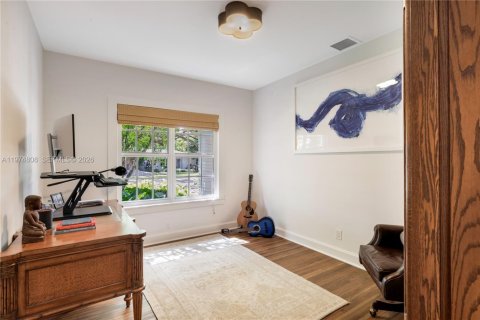 Купить виллу или дом в Корал-Гейблс, Флорида 5 спален, 270.35м2, № 2049754 - фото 18