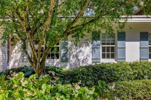 Купить виллу или дом в Корал-Гейблс, Флорида 5 спален, 270.35м2, № 2049754 - фото 28