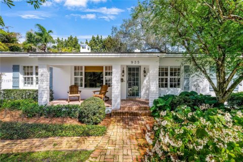 Купить виллу или дом в Корал-Гейблс, Флорида 5 спален, 270.35м2, № 2049754 - фото 29