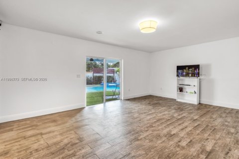 Снять в аренду виллу или дом в Майами-Спрингс, Флорида 3 спальни, 145.76м2, № 2056617 - фото 18