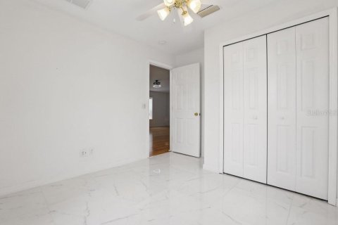 House in Davenport, Florida 3 bedrooms, 120.77 sq.m. № 1650447 - photo 23