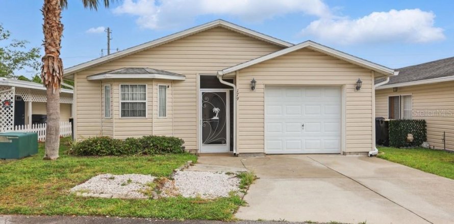 House in Davenport, Florida 3 bedrooms, 120.77 sq.m. № 1650447