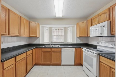House in Davenport, Florida 3 bedrooms, 120.77 sq.m. № 1650447 - photo 9