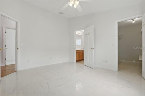 House in Davenport, Florida 3 bedrooms, 120.77 sq.m. № 1650447 - photo 17