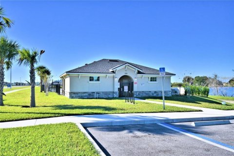 Casa en venta en Winter Haven, Florida, 4 dormitorios, 223.43 m2 № 1829599 - foto 4