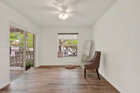 Copropriété à vendre à Miami, Floride: 2 chambres, 112.6 m2 № 2066260 - photo 19