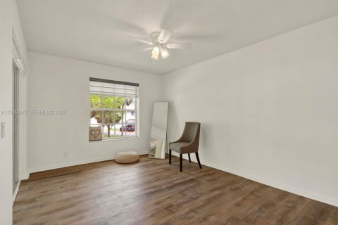 Copropriété à vendre à Miami, Floride: 2 chambres, 112.6 m2 № 2066260 - photo 20