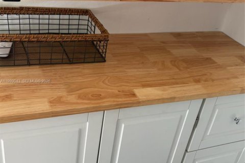 Copropriété à vendre à Miami, Floride: 2 chambres, 112.6 m2 № 2066260 - photo 28