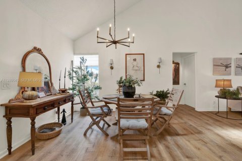 Copropriété à vendre à Miami, Floride: 2 chambres, 112.6 m2 № 2066260 - photo 2