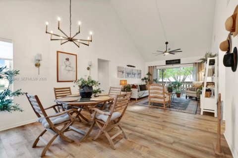 Condo à Miami, Floride, 2 chambres  № 2066260