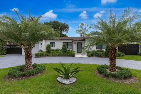 Villa ou maison à louer à South Miami, Floride: 3 chambres, 120.4 m2 № 1964172 - photo 7