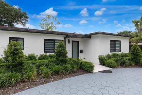 Villa ou maison à louer à South Miami, Floride: 3 chambres, 120.4 m2 № 1964172 - photo 3