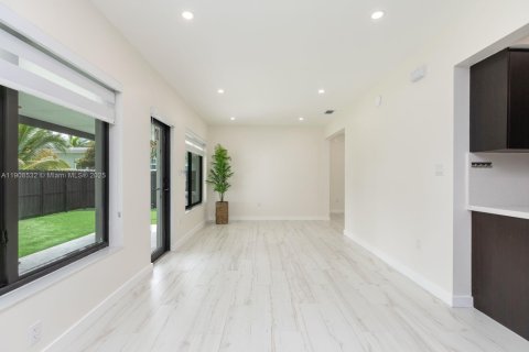 Villa ou maison à louer à South Miami, Floride: 3 chambres, 120.4 m2 № 1964172 - photo 26