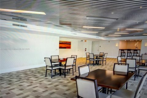 Copropriété à louer à Aventura, Floride: 3 chambres, 168.9 m2 № 1946055 - photo 11