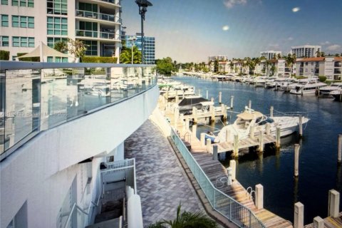 Copropriété à louer à Aventura, Floride: 3 chambres, 168.9 m2 № 1946055 - photo 14