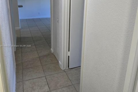 Apartment in Cutler Bay, Florida 2 bedrooms, 20773.04 sq.m. № 1956884 - photo 17