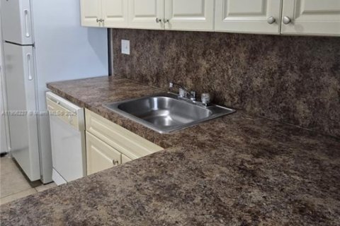 Apartment in Cutler Bay, Florida 2 bedrooms, 20773.04 sq.m. № 1956884 - photo 6