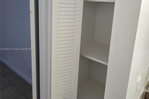 Apartment in Cutler Bay, Florida 2 bedrooms, 20773.04 sq.m. № 1956884 - photo 15