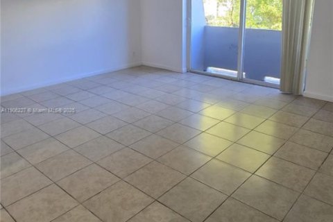 Apartment in Cutler Bay, Florida 2 bedrooms, 20773.04 sq.m. № 1956884 - photo 1