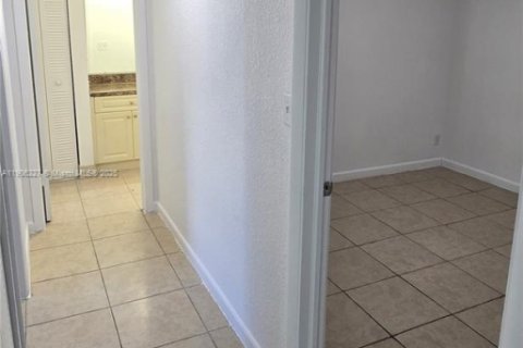 Apartment in Cutler Bay, Florida 2 bedrooms, 20773.04 sq.m. № 1956884 - photo 8