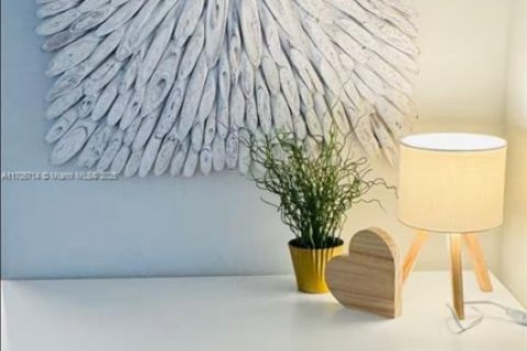 Copropriété à louer à Miami, Floride: 1 chambre, 76.64 m2 № 1961390 - photo 22