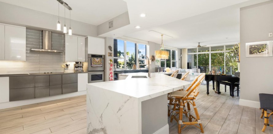 Condo in Deerfield Beach, Florida, 3 bedrooms  № 2077717