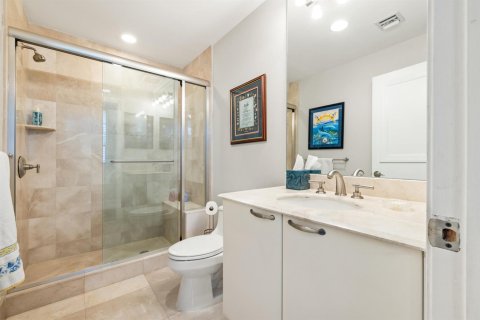 Condo in Deerfield Beach, Florida, 3 bedrooms  № 2077717 - photo 23