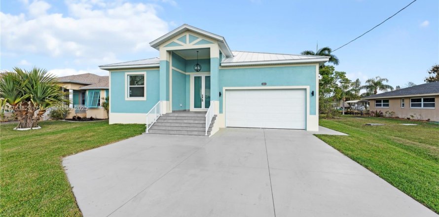 House in Fort Myers, Florida 3 bedrooms № 1875181