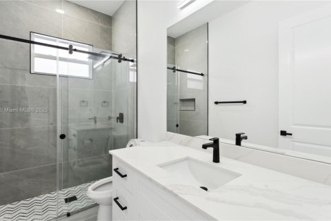 House in Fort Myers, Florida 3 bedrooms № 1875181 - photo 12