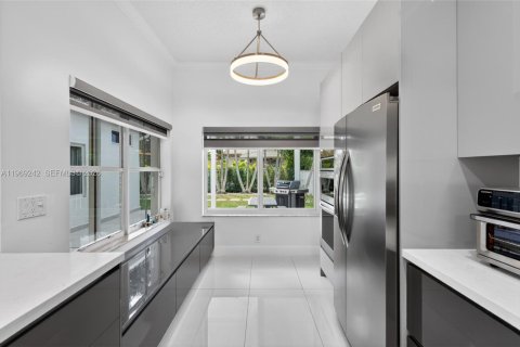 Купить виллу или дом в Уэстон, Флорида 3 спальни, 148.55м2, № 2033425 - фото 11