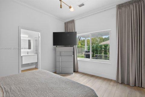 Купить виллу или дом в Уэстон, Флорида 3 спальни, 148.55м2, № 2033425 - фото 27