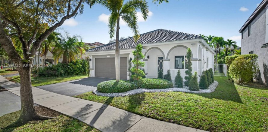 Дом в Уэстон, Флорида 3 спальни, 148.55м2 № 2033425