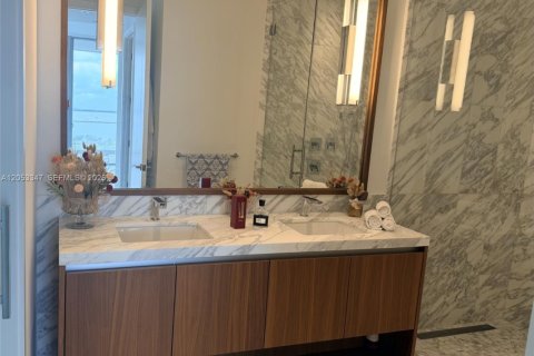 Condo in Miami, Florida, 3 bedrooms  № 2254203 - photo 23