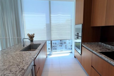 Condo in Miami, Florida, 3 bedrooms  № 2254203 - photo 15