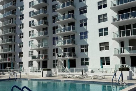 Copropriété à louer à Palm Beach, Floride: 2 chambres, 138.98 m2 № 2417643 - photo 4
